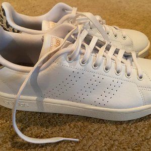 Women's Adidas sneakers-- US 8 1/2